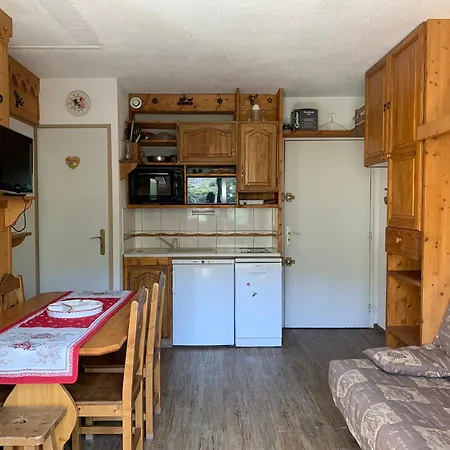 Cosy Avec Balcon Pour 4 Personnes Aux Menuires - Fr-1-452-137