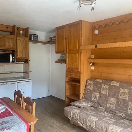 Cosy Avec Balcon Pour 4 Personnes Aux Menuires - Fr-1-452-137 Apartment