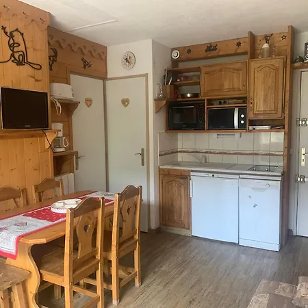 Apartment Cosy Avec Balcon Pour 4 Personnes Aux Menuires - Fr-1-452-137 *